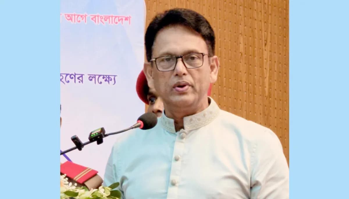 নিজ প্রতিষ্ঠানে সন্তান ভর্তি না করায় শিক্ষকদের প্রতি শিক্ষামন্ত্রীর প্রশ্ন, সভায় বিব্রতকর পরিস্থিতি